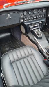Image 6/9 of Jaguar E-Type (1969)