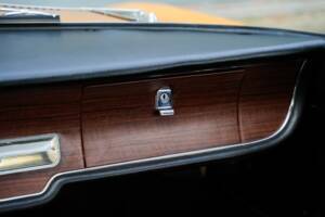 Image 30/38 of Alfa Romeo Giulia GT 1300 Junior (1968)