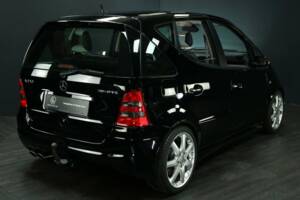 Image 2/50 of Mercedes-Benz A 210 Evolution (2002)