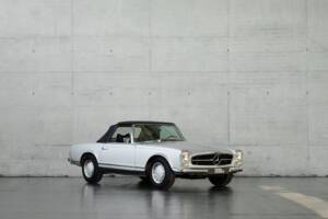 Image 21/50 de Mercedes-Benz 280 SL (1970)