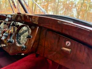 Image 4/25 de Jaguar XK 140 DHC (1956)