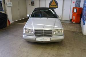 Bild 6/69 von Mercedes-Benz E 320 "Final Edition" (1997)