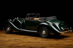Image 2/15 of Lagonda V12 DHC (1938)