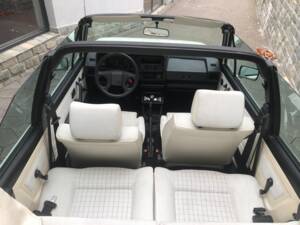 Immagine 13/22 di Volkswagen Golf Mk I Convertible 1.8 (1989)