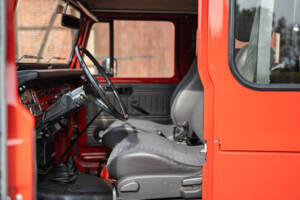 Image 30/44 de Toyota Land Cruiser FJ 40 (1979)