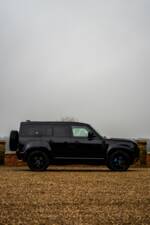 Image 21/50 de Land Rover Defender 110 V8 &quot;Bond Edition&quot; (2021)