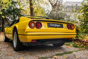 Bild 11/55 von Ferrari 328 GTS (1986)