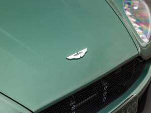 Image 40/65 de Aston Martin Vantage GT8 (2017)