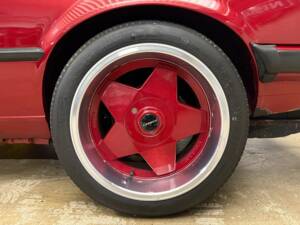 Imagen 18/19 de BMW 325i (1986)