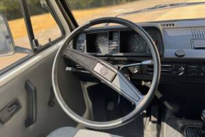 Bild 25/37 von Volkswagen T3 Caravelle 1.9 (1989)