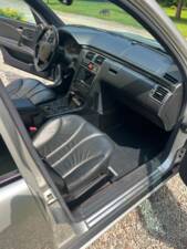 Image 4/8 of Mercedes-Benz E 55 AMG (1998)