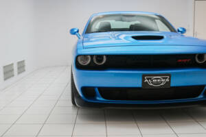 Bild 13/17 von Dodge Challenger SRT Hellcat (2015)