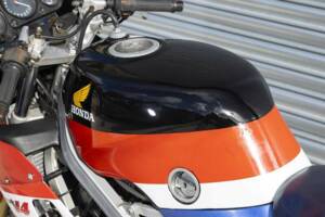 Bild 27/47 von Honda VFR 400 R (1988)