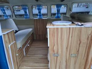 Image 8/8 of Volkswagen T2c Combi (1990)