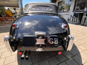 Image 22/37 de Jaguar XK 120 DHC (1954)