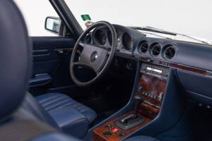 Image 13/35 de Mercedes-Benz 500 SL (1984)