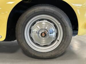 Image 65/101 of Porsche 356 B 1600 (1963)