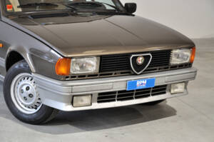 Imagen 2/30 de Alfa Romeo Giulietta 1.6 (1985)