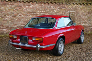 Image 14/50 of Alfa Romeo 2000 GTV (1972)