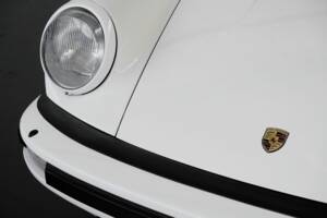 Image 42/46 de Porsche 911 Carrera 3.2 (1984)