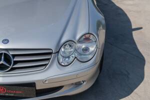 Image 4/86 de Mercedes-Benz SL 500 (2002)