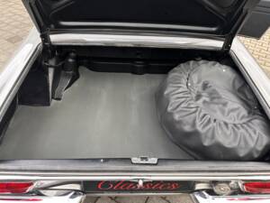 Image 20/36 of Mercedes-Benz 280 SL (1968)