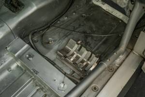 Image 23/40 of Mercedes-Benz 350 SLC (1973)