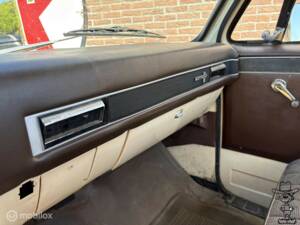 Bild 24/29 von Chevrolet C 20 (1985)