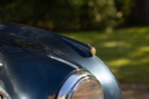 Image 36/50 de Jaguar Mk II 3.8 (1966)