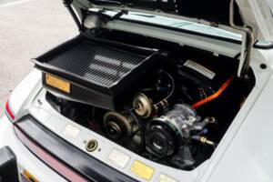 Image 13/50 of Porsche 911 Turbo LE (1989)