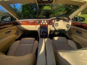 Afbeelding 26/50 van Bentley Azure (2007)