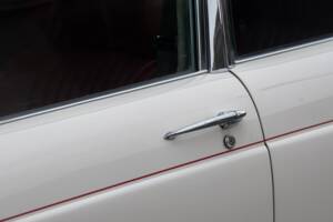 Image 41/50 of Jaguar XJ 6 4.2 (1972)