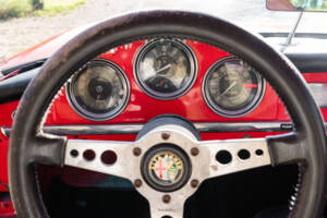 Image 32/60 of Alfa Romeo Giulia 1600 Spider (1963)