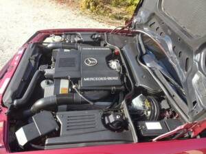 Immagine 43/45 di Mercedes-Benz 500 SL (1991)