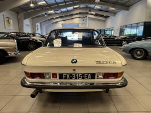 Image 26/35 of BMW 3.0 CS (1974)