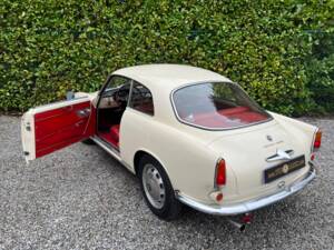 Image 14/27 of Alfa Romeo Giulietta Sprint Veloce (1959)