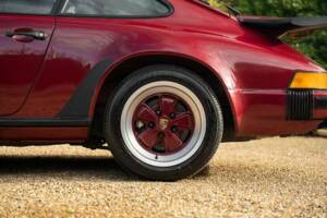 Bild 18/50 von Porsche 911 Carrera 3.2 (1989)