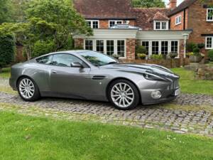 Imagen 4/23 de Aston Martin V12 Vanquish (2003)
