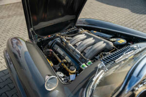 Image 32/38 of Mercedes-Benz 300 SL Roadster (1961)