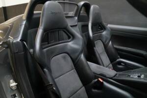 Image 17/50 of Porsche Boxster Spyder (2016)