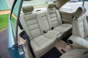 Image 13/31 de Mercedes-Benz 420 SEC (1990)