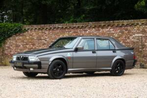 Image 10/50 of Alfa Romeo 75 3.0 V6 QV (1988)