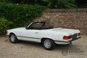 Afbeelding 40/50 van Mercedes-Benz 280 SL (1981)
