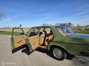 Imagen 17/50 de Mercedes-Benz 200 D (1982)