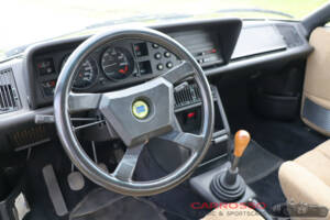 Image 25/50 of Lancia Gamma Coupe 2000 (1981)