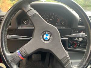 Bild 10/12 von BMW 325i (1986)