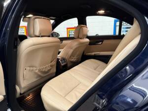 Image 12/18 of Mercedes-Benz S 450 4MATIC (2007)