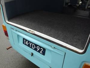 Bild 60/99 von Volkswagen T2b Kastenwagen (1977)