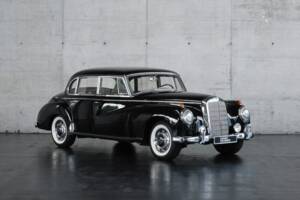 Image 3/50 de Mercedes-Benz 300 c (1956)
