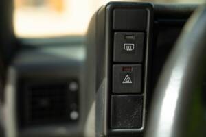 Image 38/45 of Alfa Romeo 75 1.6 (1991)